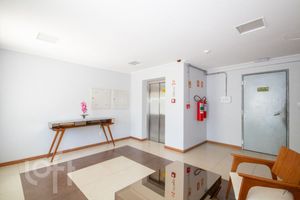 Image 35 - 851474