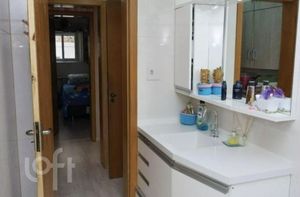 Image 9 - 851494