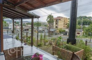Image 6 - 851494