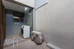 Image 11 - 851495