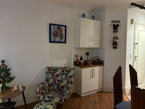 Image 3 - 851501