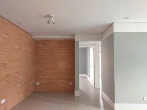 Image 4 - 851502