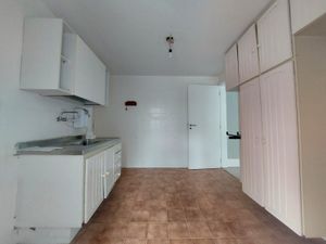 Image 14 - 851502