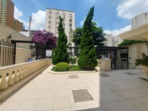 Image 32 - 851502