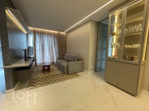 Image 5 - 851516