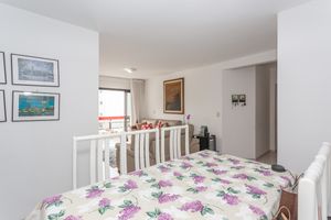 Image 9 - 851546
