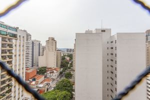 Image 39 - 851546