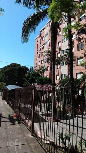 Image 12 - 851562
