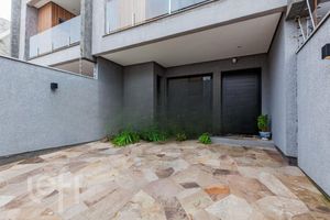 Image 39 - 851570