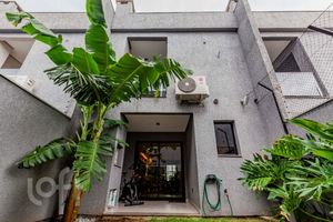 Image 36 - 851570