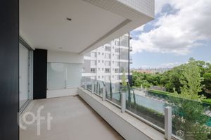 Image 10 - 851575