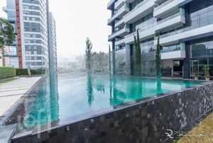 Image 18 - 851575