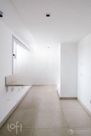 Image 34 - 851575