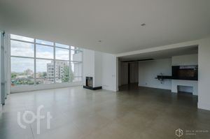 Image 9 - 851575