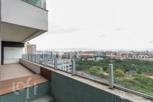 Image 13 - 851575