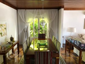 Image 4 - 851585