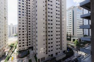 Image 5 - 851611