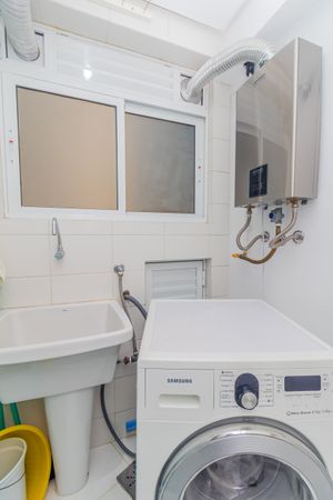Image 30 - 851623