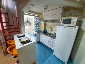 Image 1 - 851644