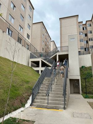 Image 10 - 851655