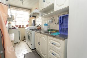 Image 10 - 851685