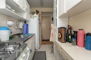 Image 20 - 851685