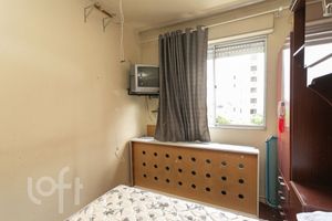 Image 13 - 851685