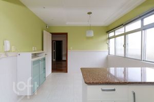 Image 21 - 851686