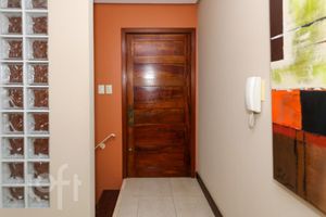 Image 37 - 851686