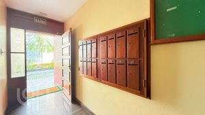 Image 4 - 851709