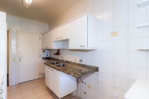 Image 29 - 851736