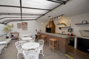 Image 27 - 851744