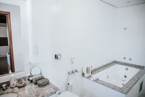 Image 23 - 851752