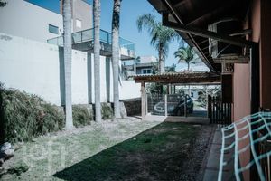 Image 30 - 851752