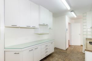 Image 34 - 851753