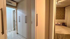 Image 8 - 851763