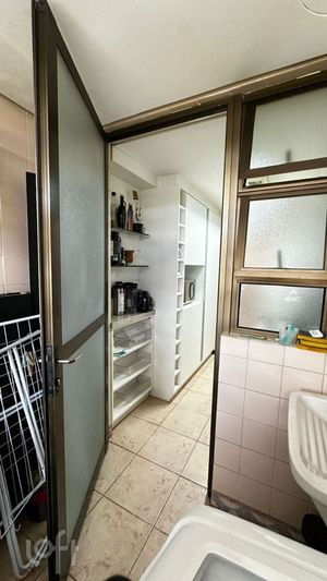 Image 34 - 851774