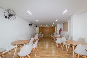 Image 30 - 851798