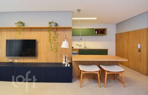 Image 4 - 851800
