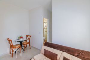 Image 1 - 851826
