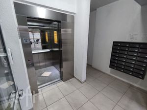 Image 19 - 851827