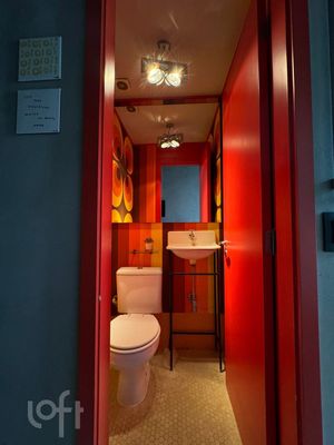 Image 18 - 851828