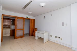 Image 2 - 851876