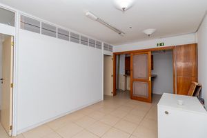 Image 3 - 851876