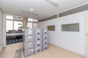 Image 9 - 851876