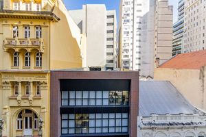 Image 12 - 851876