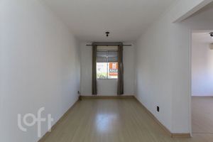 Image 6 - 851890