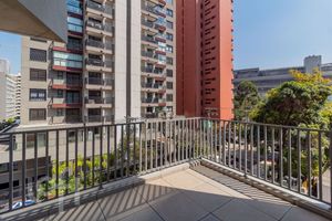 Image 8 - 851926