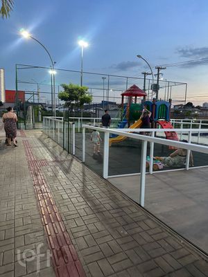 Image 11 - 851933