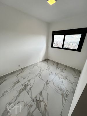 Image 10 - 851948